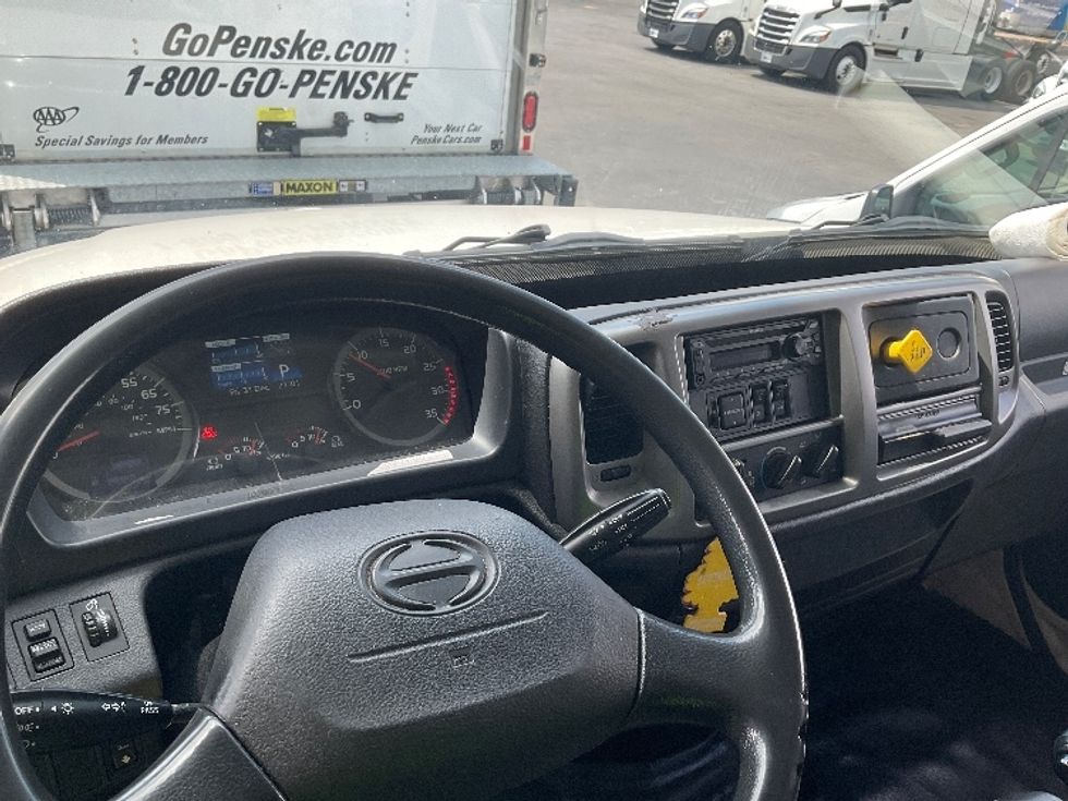 Medium Duty Box Truck-Light and Medium Duty Trucks-Hino-2019-268-Manassas-VA-216,458\n\t\tmiles-$ 43,500 - Image 15