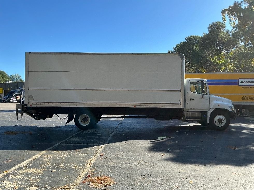 Medium Duty Box Truck-Light and Medium Duty Trucks-Hino-2019-268-Mebane-NC-173,320\n\t\tmiles-$ 53,000 - Image 15