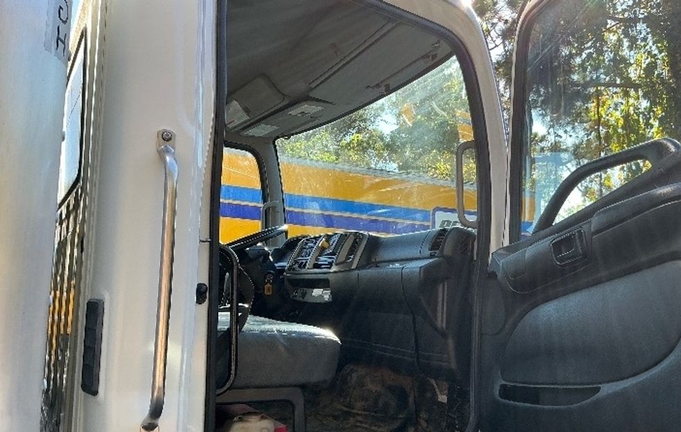 Medium Duty Box Truck-Light and Medium Duty Trucks-Hino-2019-268-Mebane-NC-173,320\n\t\tmiles-$ 53,000 - Image 20