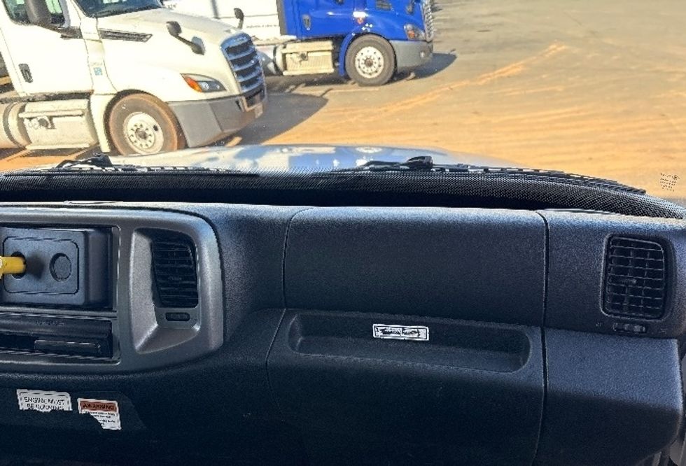 Medium Duty Box Truck-Light and Medium Duty Trucks-Hino-2019-268-Mebane-NC-173,320\n\t\tmiles-$ 53,000 - Image 21