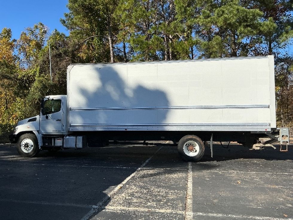 Medium Duty Box Truck-Light and Medium Duty Trucks-Hino-2019-268-Mebane-NC-173,320\n\t\tmiles-$ 53,000 - Image 4