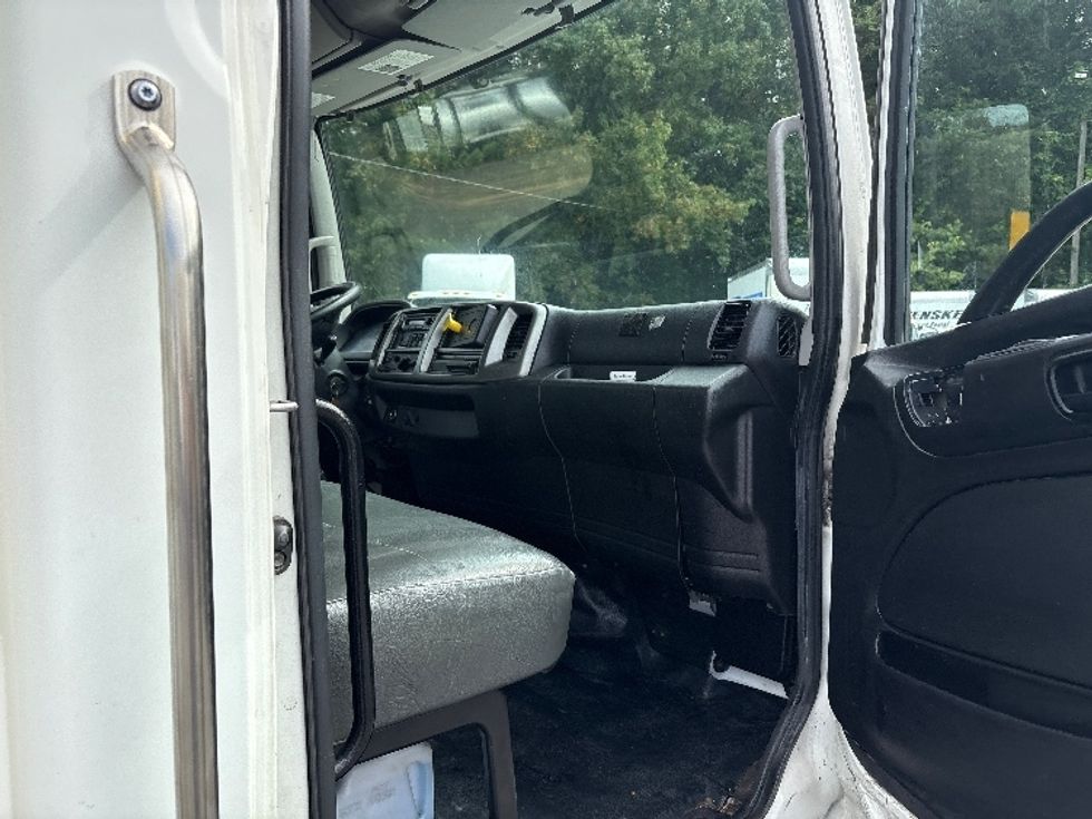 Medium Duty Box Truck-Light and Medium Duty Trucks-Hino-2019-268-Mebane-NC-202,670\n\t\tmiles-$ 46,000 - Image 20