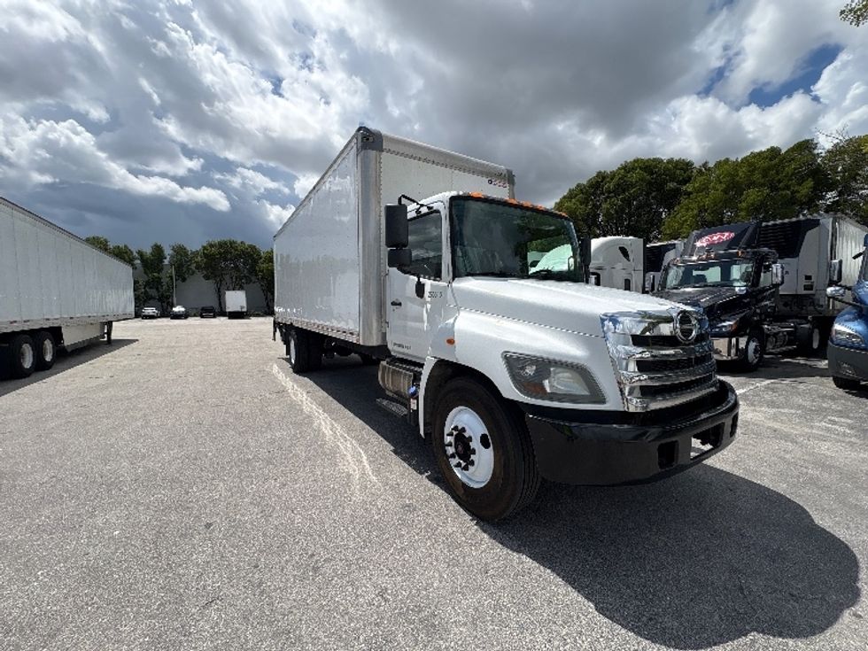 Medium Duty Box Truck-Light and Medium Duty Trucks-Hino-2019-268-Medley-FL-177,315\n\t\tmiles-$ 49,250 - Image 1