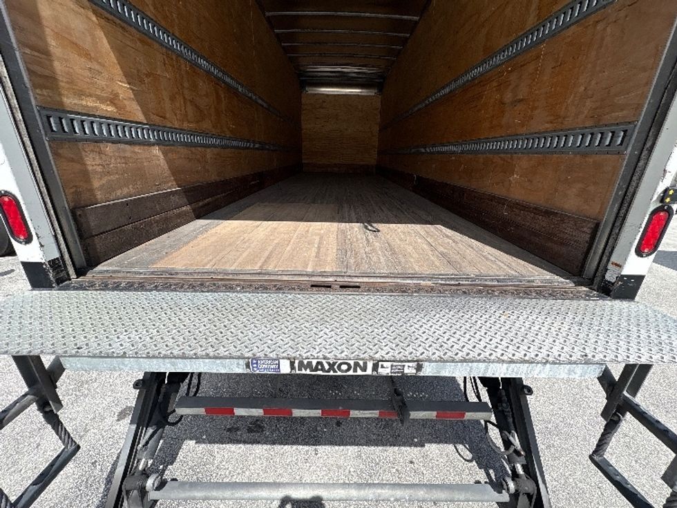 Medium Duty Box Truck-Light and Medium Duty Trucks-Hino-2019-268-Medley-FL-177,315\n\t\tmiles-$ 49,250 - Image 10