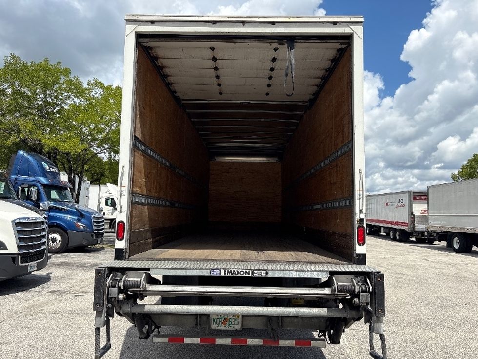 Medium Duty Box Truck-Light and Medium Duty Trucks-Hino-2019-268-Medley-FL-177,315\n\t\tmiles-$ 49,250 - Image 8