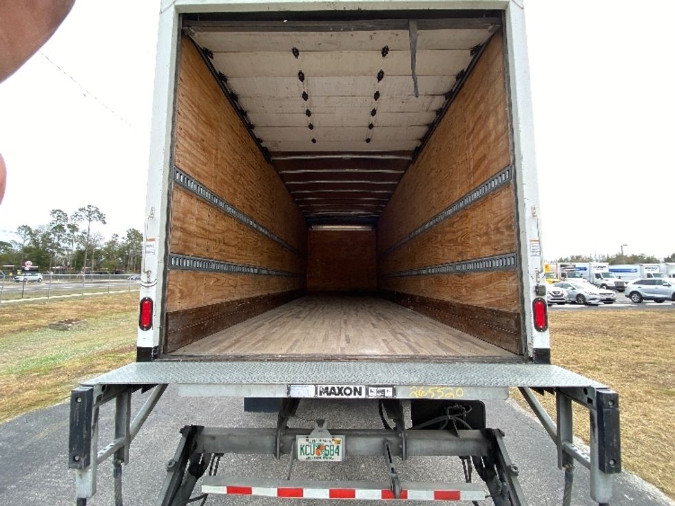 Medium Duty Box Truck-Light and Medium Duty Trucks-Hino-2019-268-Medley-FL-224,257\n\t\tmiles-$ 41,750 - Image 10