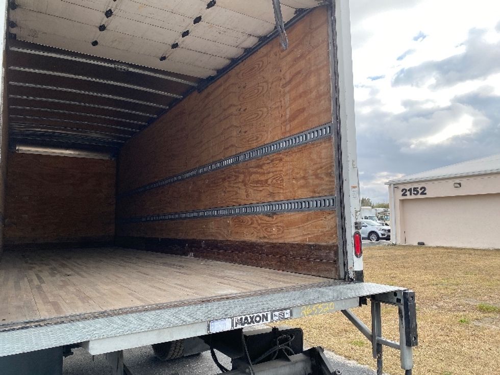 Medium Duty Box Truck-Light and Medium Duty Trucks-Hino-2019-268-Medley-FL-224,257\n\t\tmiles-$ 41,750 - Image 12