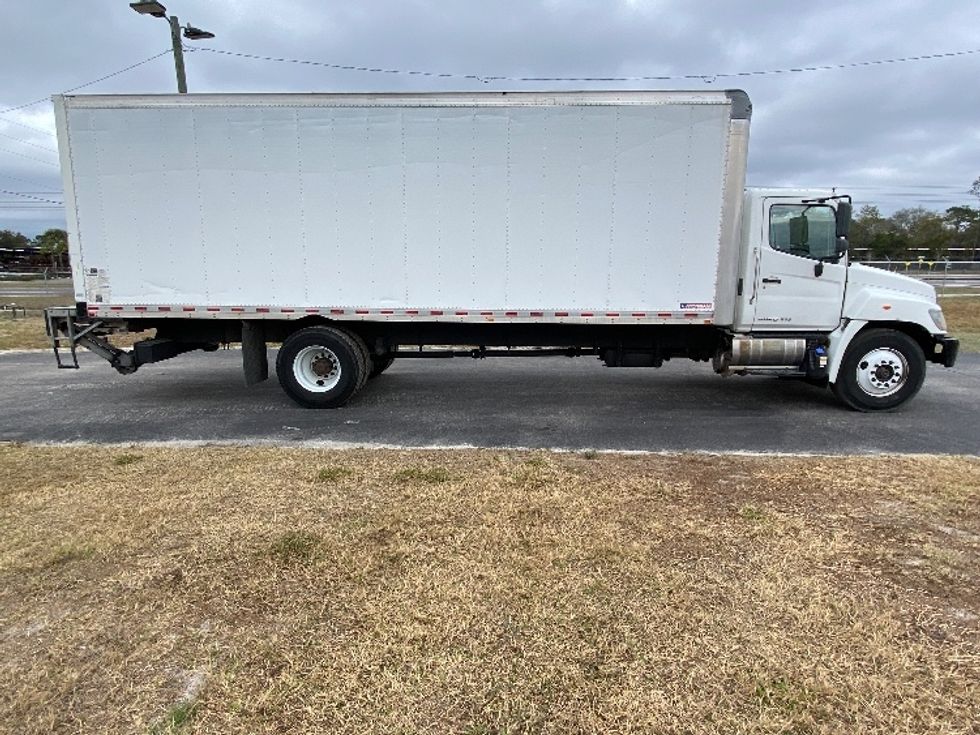 Medium Duty Box Truck-Light and Medium Duty Trucks-Hino-2019-268-Medley-FL-224,257\n\t\tmiles-$ 41,750 - Image 15