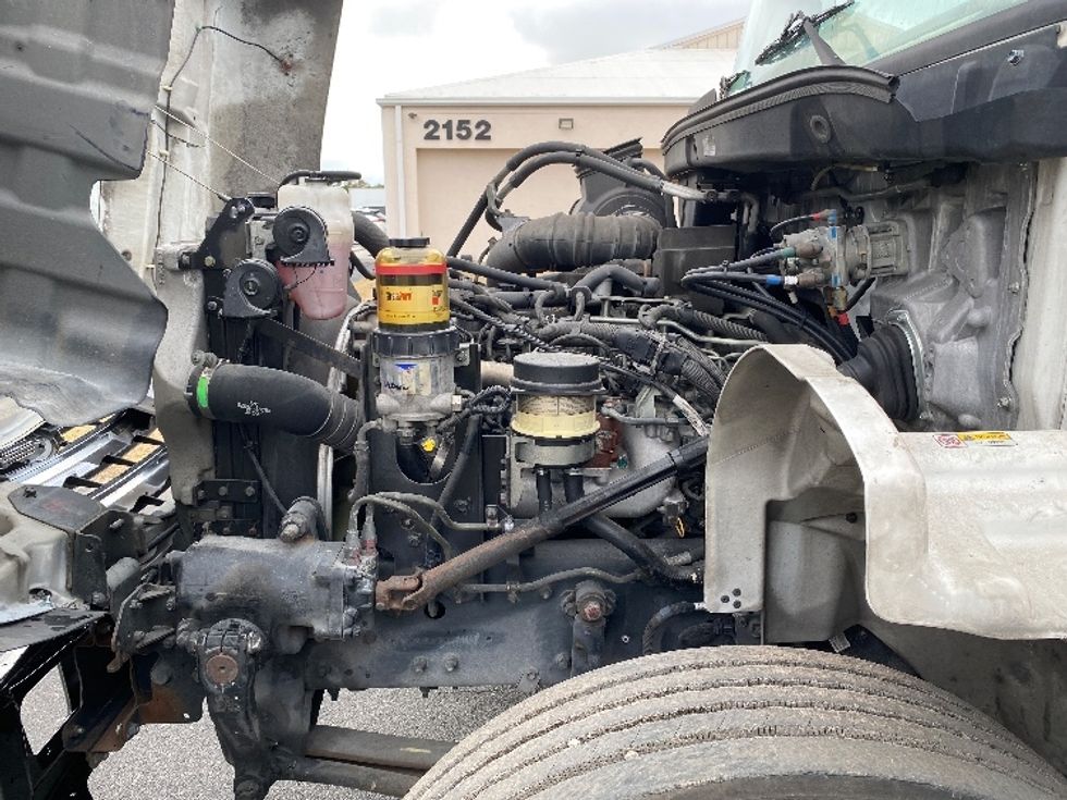 Medium Duty Box Truck-Light and Medium Duty Trucks-Hino-2019-268-Medley-FL-224,257\n\t\tmiles-$ 41,750 - Image 22