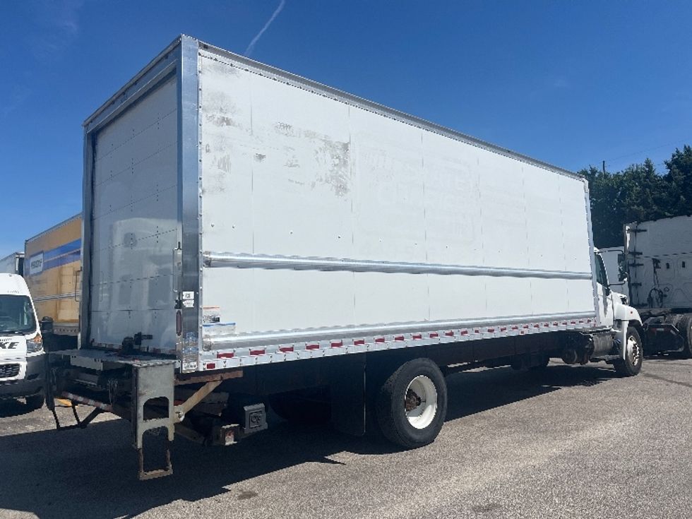 Medium Duty Box Truck-Light and Medium Duty Trucks-Hino-2019-268-Middlefield-OH-199,625\n\t\tmiles-$ 47,000 - Image 12
