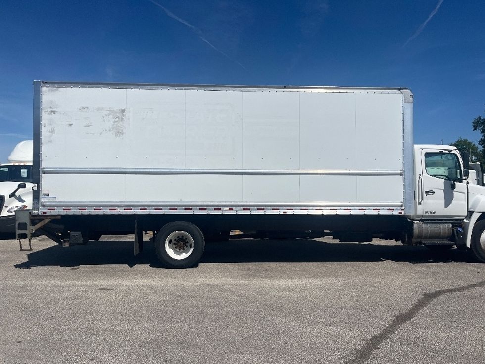 Medium Duty Box Truck-Light and Medium Duty Trucks-Hino-2019-268-Middlefield-OH-199,625\n\t\tmiles-$ 47,000 - Image 14