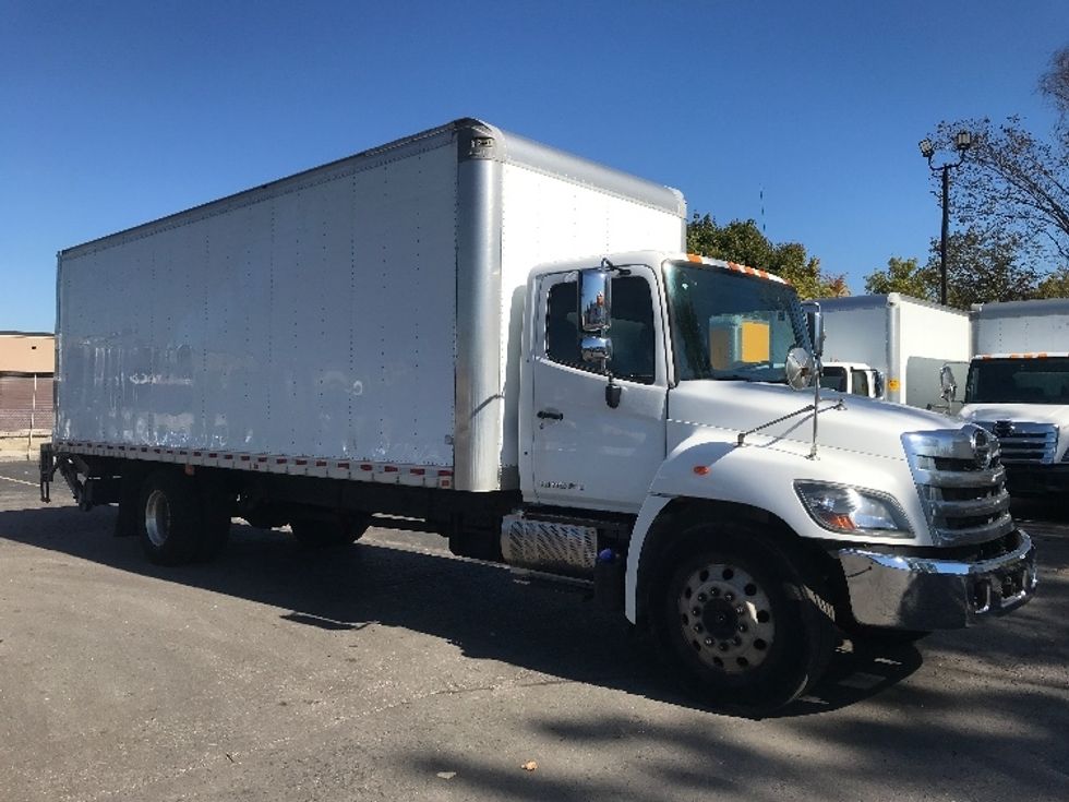 Medium Duty Box Truck-Light and Medium Duty Trucks-Hino-2019-268-Mississauga-ON-227,615\n\t\tkm-$ 74,750 - Image 1