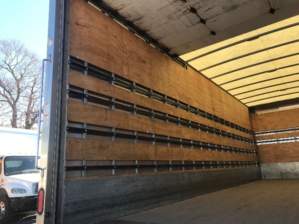 Medium Duty Box Truck-Light and Medium Duty Trucks-Hino-2019-268-Mississauga-ON-227,615\n\t\tkm-$ 74,750 - Image 11