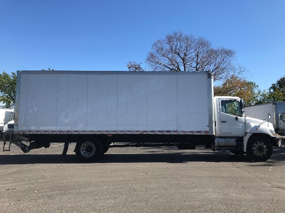Medium Duty Box Truck-Light and Medium Duty Trucks-Hino-2019-268-Mississauga-ON-227,615\n\t\tkm-$ 74,750 - Image 15