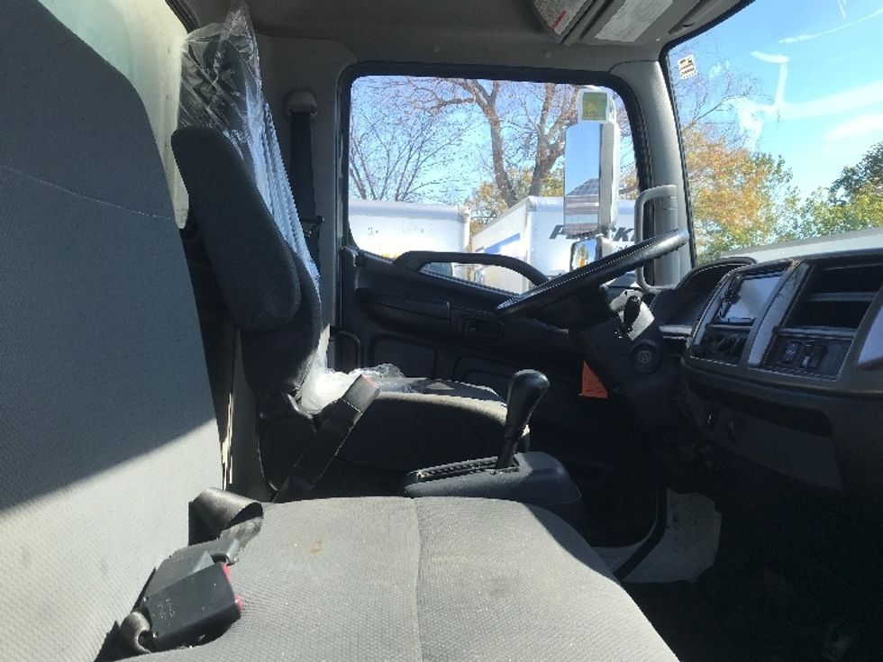 Medium Duty Box Truck-Light and Medium Duty Trucks-Hino-2019-268-Mississauga-ON-227,615\n\t\tkm-$ 74,750 - Image 22