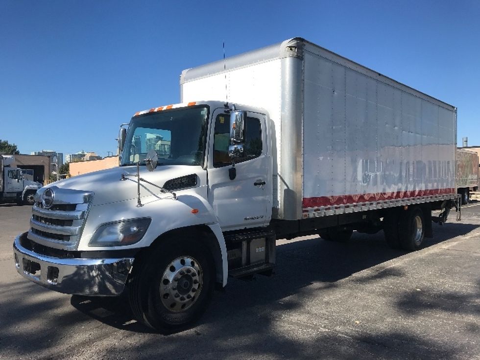 Medium Duty Box Truck-Light and Medium Duty Trucks-Hino-2019-268-Mississauga-ON-227,615\n\t\tkm-$ 74,750 - Image 3