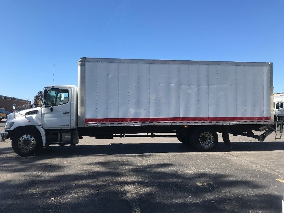 Medium Duty Box Truck-Light and Medium Duty Trucks-Hino-2019-268-Mississauga-ON-227,615\n\t\tkm-$ 74,750 - Image 4