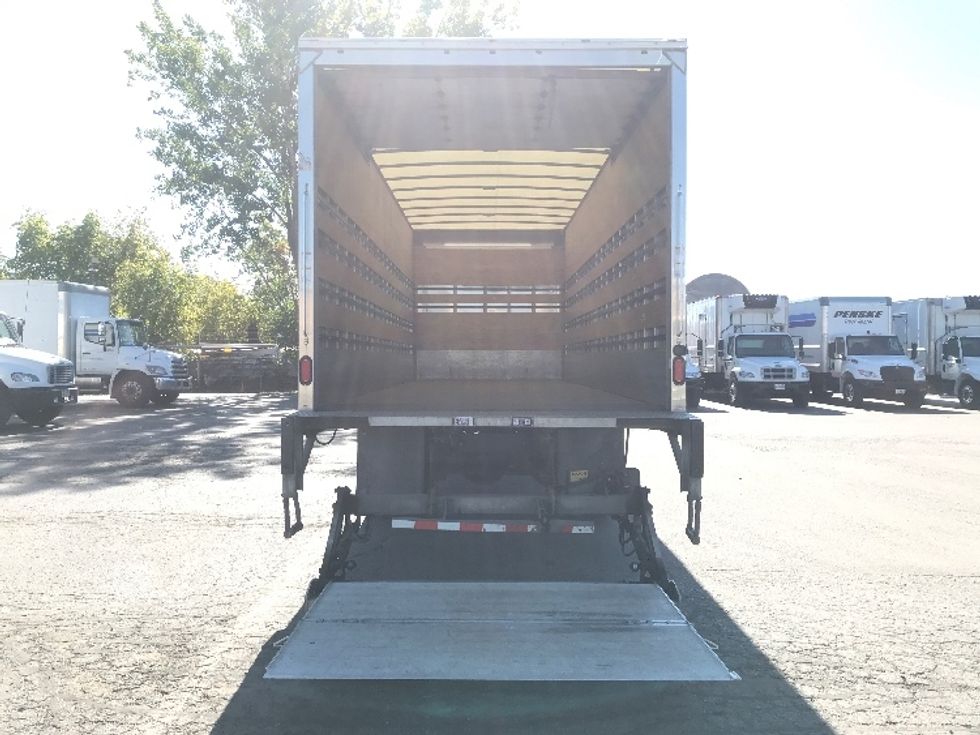 Medium Duty Box Truck-Light and Medium Duty Trucks-Hino-2019-268-Mississauga-ON-227,615\n\t\tkm-$ 74,750 - Image 9