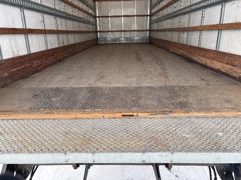 Medium Duty Box Truck-Light and Medium Duty Trucks-Hino-2019-268-Mississauga-ON-233,120\n\t\tkm-$ 73,000 - Image 10