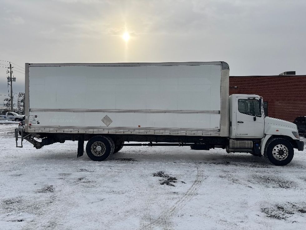 Medium Duty Box Truck-Light and Medium Duty Trucks-Hino-2019-268-Mississauga-ON-233,120\n\t\tkm-$ 73,000 - Image 15
