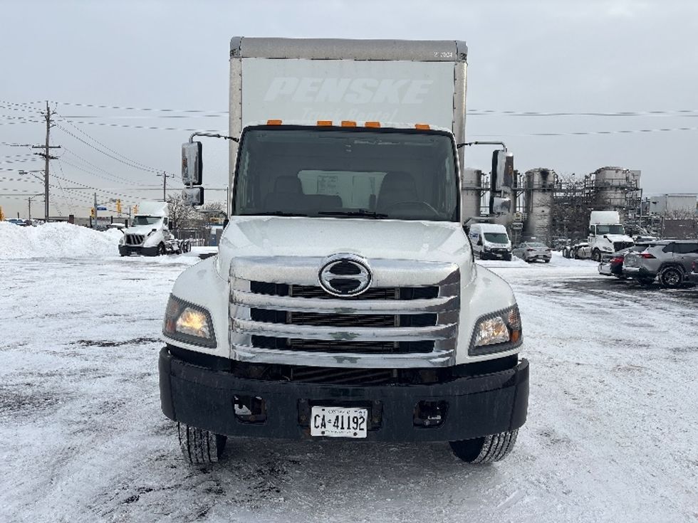 Medium Duty Box Truck-Light and Medium Duty Trucks-Hino-2019-268-Mississauga-ON-233,120\n\t\tkm-$ 73,000 - Image 2