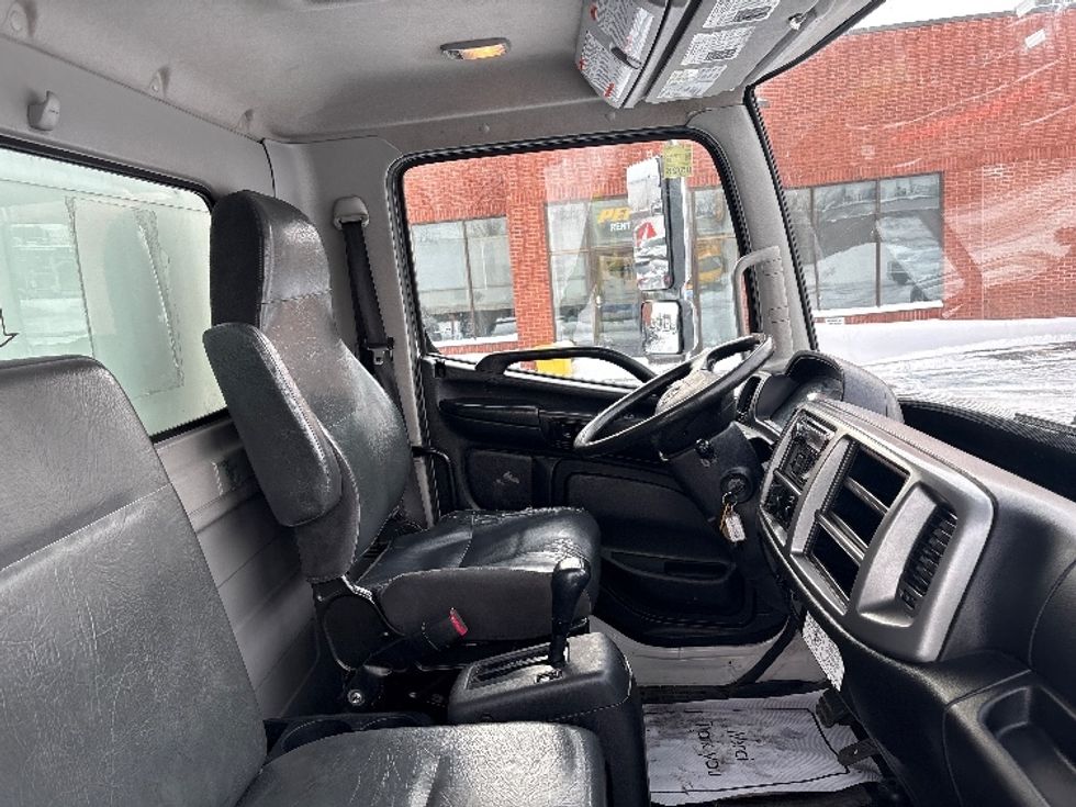 Medium Duty Box Truck-Light and Medium Duty Trucks-Hino-2019-268-Mississauga-ON-233,120\n\t\tkm-$ 73,000 - Image 22