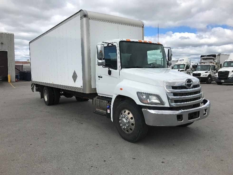 Medium Duty Box Truck-Light and Medium Duty Trucks-Hino-2019-268-Mississauga-ON-255,616\n\t\tkm-$ 70,250 - Image 1