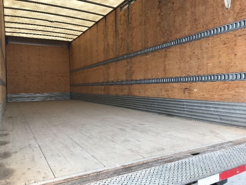 Medium Duty Box Truck-Light and Medium Duty Trucks-Hino-2019-268-Mississauga-ON-255,616\n\t\tkm-$ 70,250 - Image 12