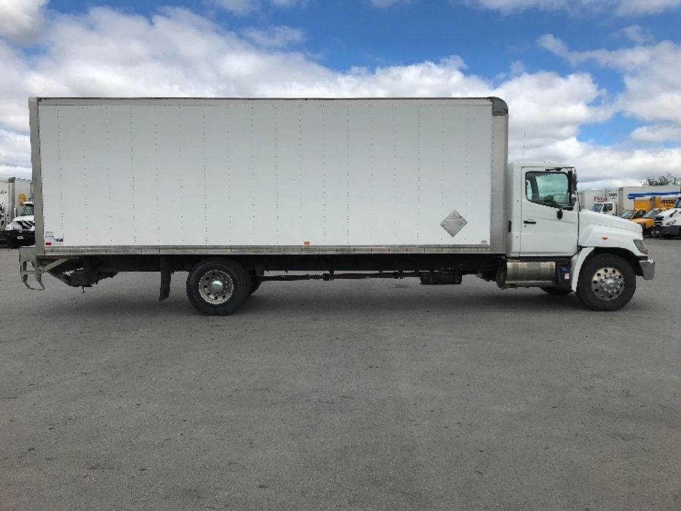 Medium Duty Box Truck-Light and Medium Duty Trucks-Hino-2019-268-Mississauga-ON-255,616\n\t\tkm-$ 70,250 - Image 15