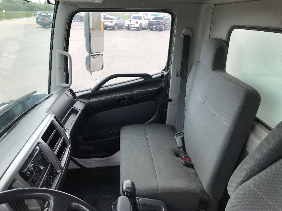 Medium Duty Box Truck-Light and Medium Duty Trucks-Hino-2019-268-Mississauga-ON-255,616\n\t\tkm-$ 70,250 - Image 19