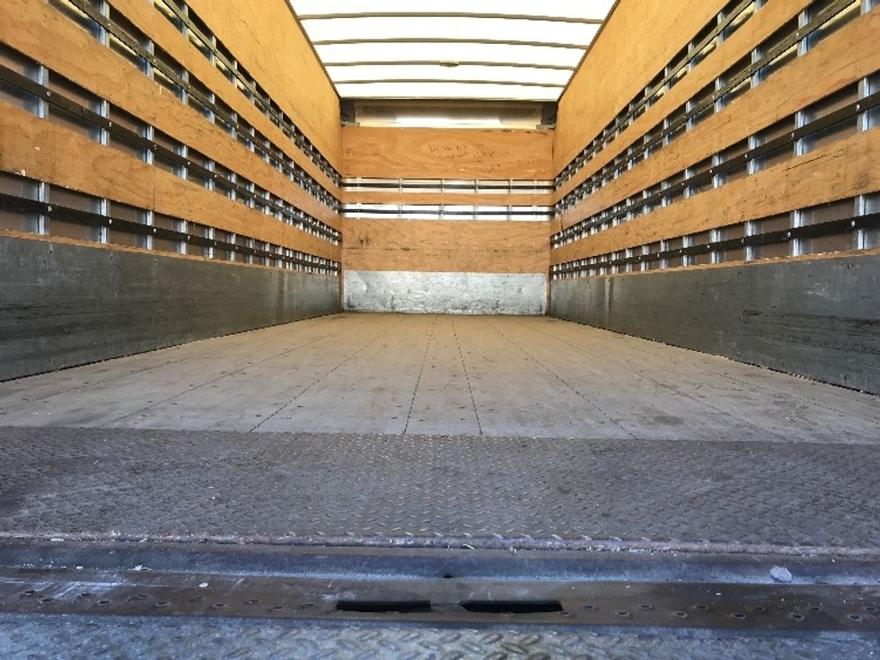 Medium Duty Box Truck-Light and Medium Duty Trucks-Hino-2019-268-Mississauga-ON-267,499\n\t\tkm-$ 69,750 - Image 10