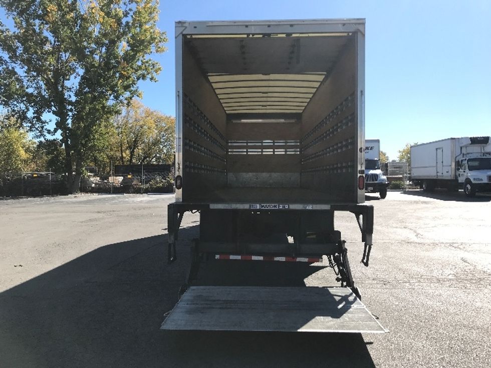 Medium Duty Box Truck-Light and Medium Duty Trucks-Hino-2019-268-Mississauga-ON-267,499\n\t\tkm-$ 69,750 - Image 9