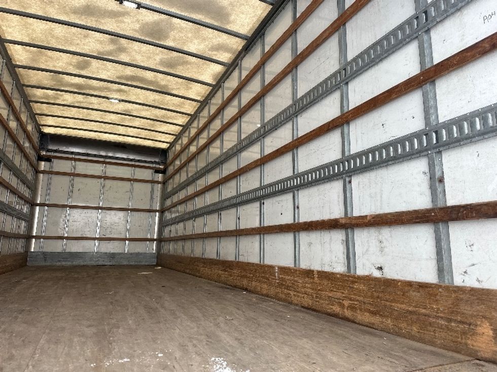 Medium Duty Box Truck-Light and Medium Duty Trucks-Hino-2019-268-Mississauga-ON-269,811\n\t\tkm-$ 69,750 - Image 10