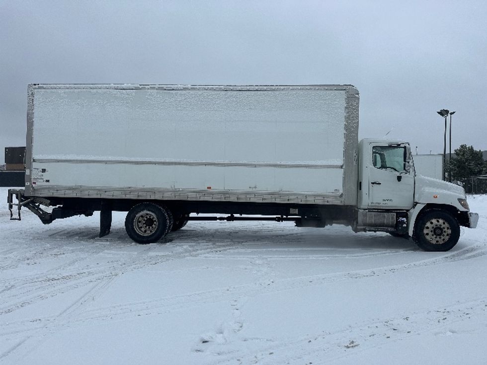 Medium Duty Box Truck-Light and Medium Duty Trucks-Hino-2019-268-Mississauga-ON-269,811\n\t\tkm-$ 69,750 - Image 13