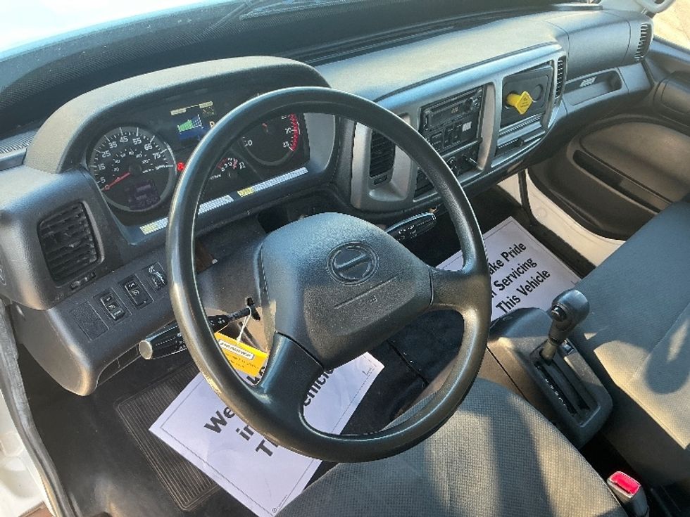 Medium Duty Box Truck-Light and Medium Duty Trucks-Hino-2019-268-Moberly-MO-201,362\n\t\tmiles-$ 47,750 - Image 17