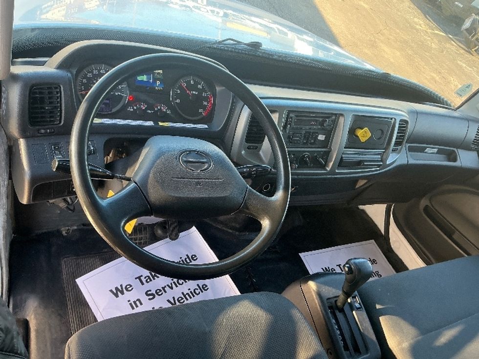 Medium Duty Box Truck-Light and Medium Duty Trucks-Hino-2019-268-Moberly-MO-201,362\n\t\tmiles-$ 47,750 - Image 18