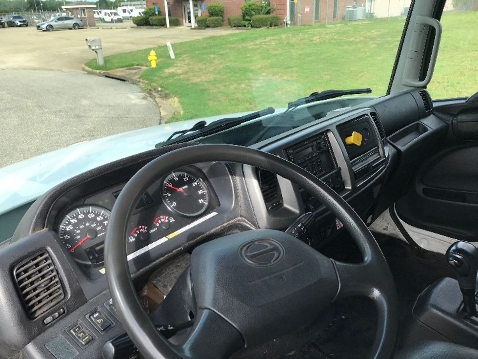 Medium Duty Box Truck-Light and Medium Duty Trucks-Hino-2019-268-Montgomery-AL-44,418\n\t\tmiles-$ 62,500 - Image 16