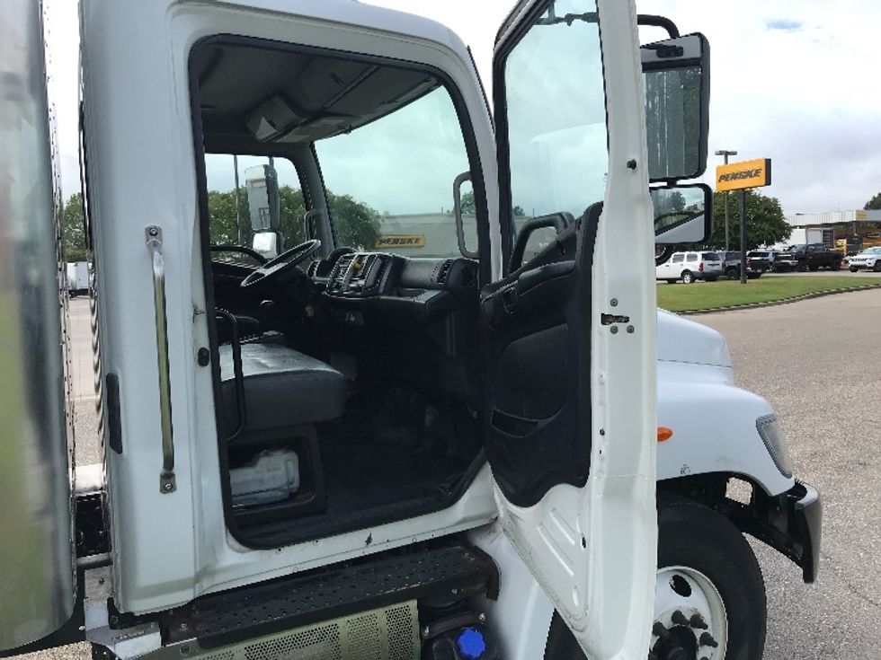 Medium Duty Box Truck-Light and Medium Duty Trucks-Hino-2019-268-Montgomery-AL-44,418\n\t\tmiles-$ 62,500 - Image 19