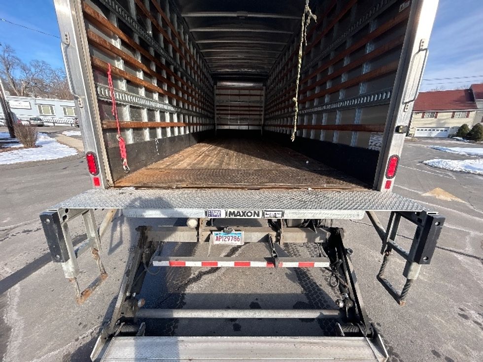 Medium Duty Box Truck-Light and Medium Duty Trucks-Hino-2019-268-Montgomery-NY-239,000\n\t\tmiles-$ 36,000 - Image 10