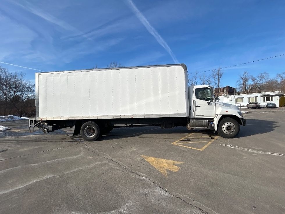 Medium Duty Box Truck-Light and Medium Duty Trucks-Hino-2019-268-Montgomery-NY-239,000\n\t\tmiles-$ 36,000 - Image 15