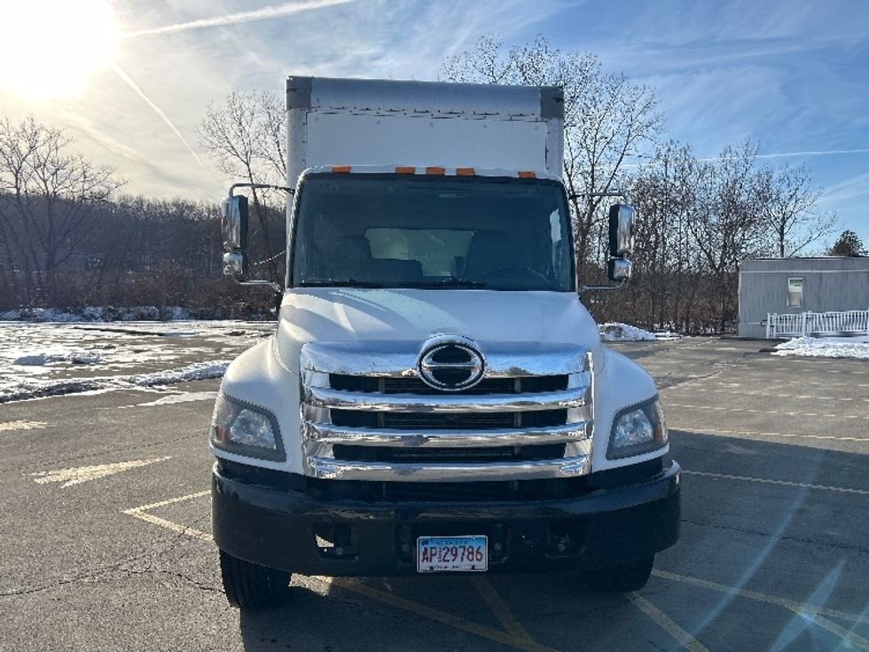 Medium Duty Box Truck-Light and Medium Duty Trucks-Hino-2019-268-Montgomery-NY-239,000\n\t\tmiles-$ 36,000 - Image 2
