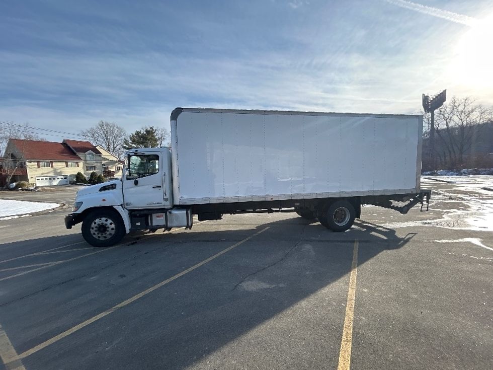 Medium Duty Box Truck-Light and Medium Duty Trucks-Hino-2019-268-Montgomery-NY-239,000\n\t\tmiles-$ 36,000 - Image 4