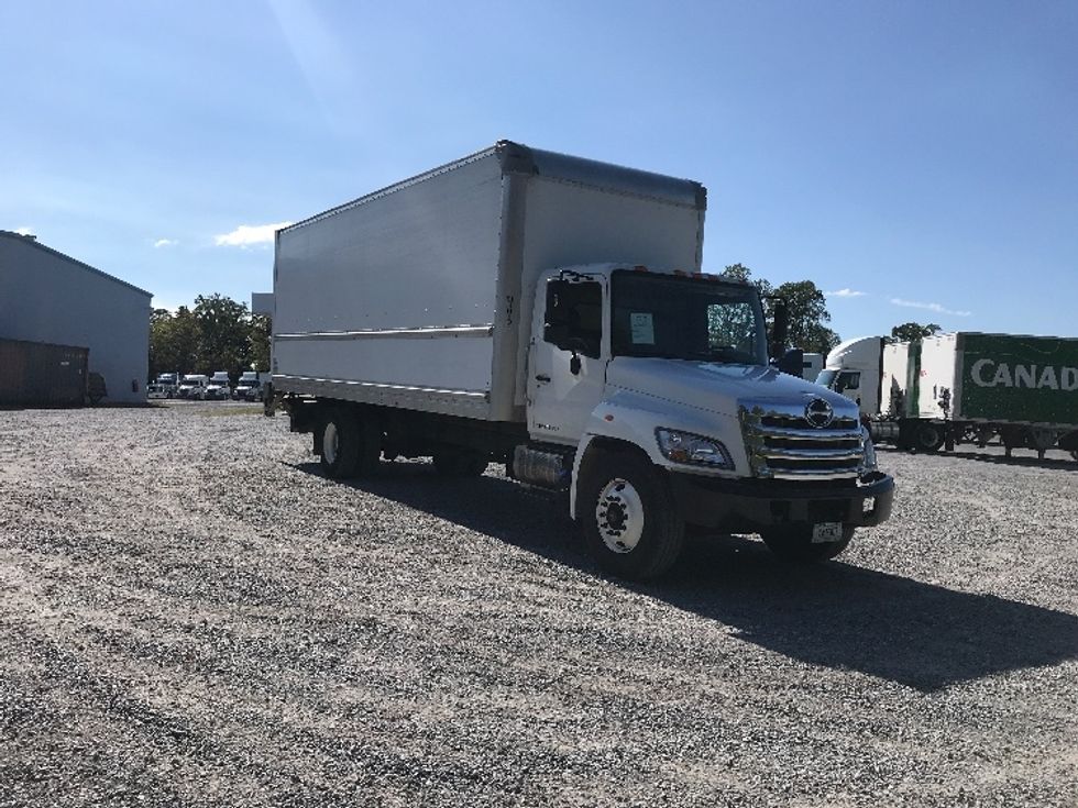 Medium Duty Box Truck-Light and Medium Duty Trucks-Hino-2019-268-Morristown-TN-302,697\n\t\tmiles-$ 31,500 - Image 1