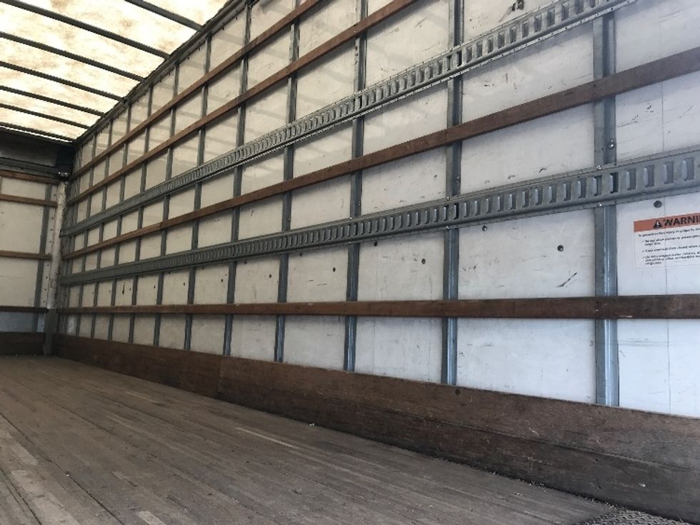 Medium Duty Box Truck-Light and Medium Duty Trucks-Hino-2019-268-Morristown-TN-302,697\n\t\tmiles-$ 31,500 - Image 12