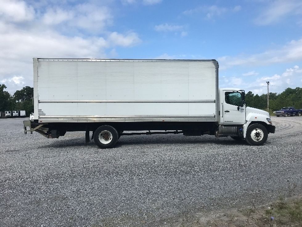Medium Duty Box Truck-Light and Medium Duty Trucks-Hino-2019-268-Morristown-TN-302,697\n\t\tmiles-$ 31,500 - Image 15