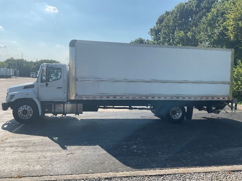 Medium Duty Box Truck-Light and Medium Duty Trucks-Hino-2019-268-Nashville (Mount Juliet)-TN-161,565\n\t\tmiles-$ 54,000 - Image 4