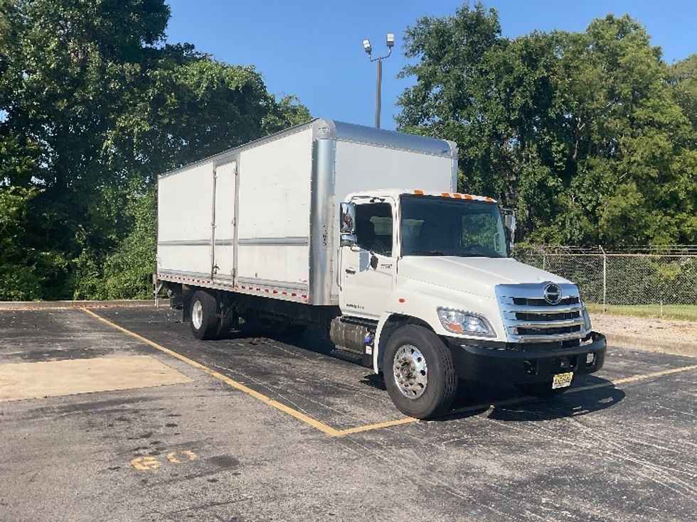 Medium Duty Box Truck-Light and Medium Duty Trucks-Hino-2019-268-Nashville (Mount Juliet)-TN-161,565\n\t\tmiles-$ 54,000 - Image 1