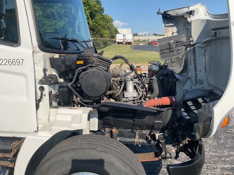 Medium Duty Box Truck-Light and Medium Duty Trucks-Hino-2019-268-Nashville (Mount Juliet)-TN-161,565\n\t\tmiles-$ 54,000 - Image 23