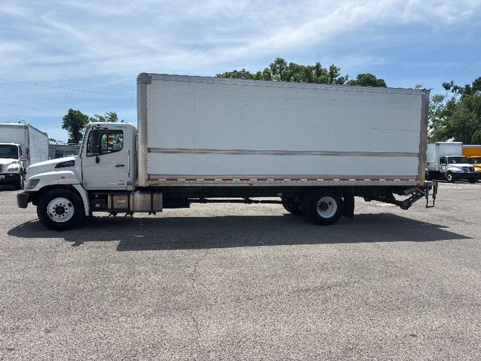 Medium Duty Box Truck-Light and Medium Duty Trucks-Hino-2019-268-Nashville (Mount Juliet)-TN-251,566\n\t\tmiles-$ 40,000 - Image 4
