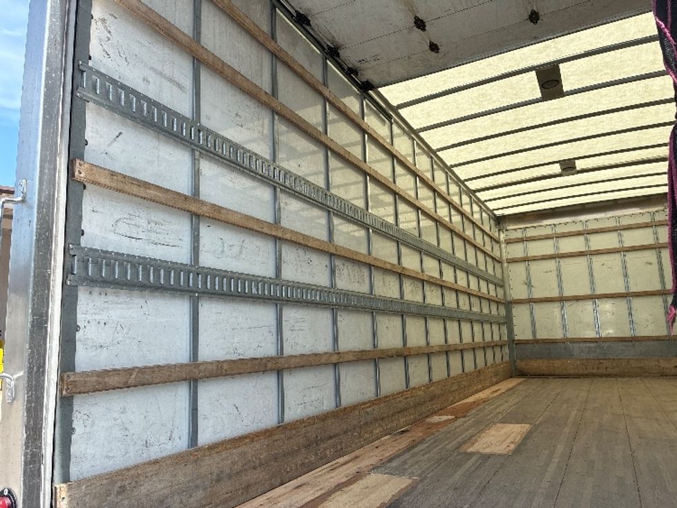 Medium Duty Box Truck-Light and Medium Duty Trucks-Hino-2019-268-Nashville (Mount Juliet)-TN-251,566\n\t\tmiles-$ 40,000 - Image 11